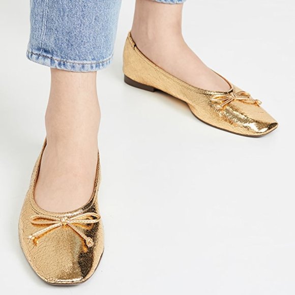 (SEE DESCRT) Gold Chain Link Black T-Strap Sandal | T strap sandals, Shoe boutique, T strap